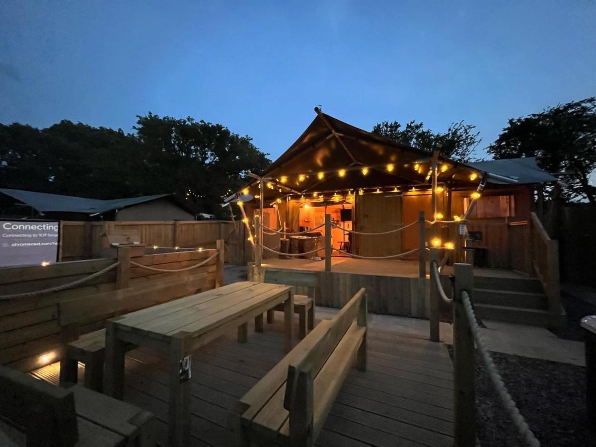 Jungle Book Safari Tent Tenby Exterior photo