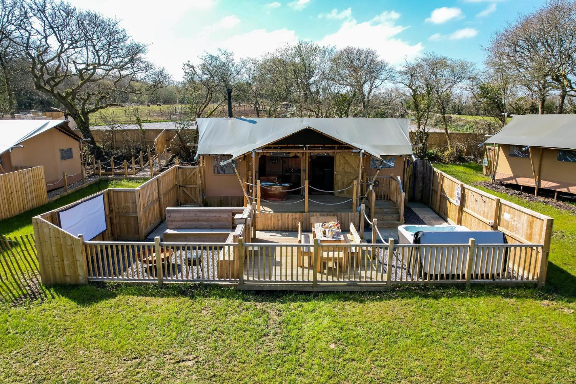 Jungle Book Safari Tent Tenby Exterior photo
