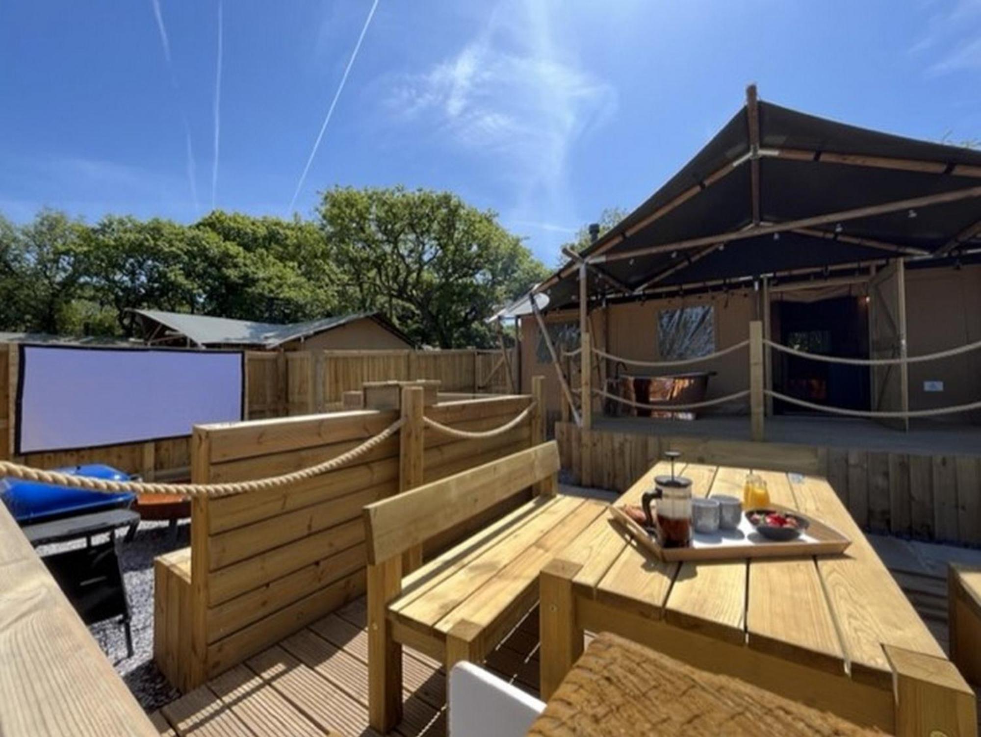 Jungle Book Safari Tent Tenby Room photo